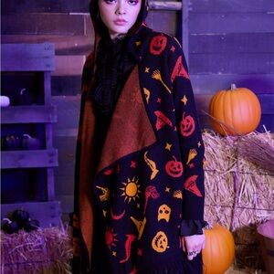 Her Universe Disney Hocus Pocus Dani Hooded Fringe Cardigan